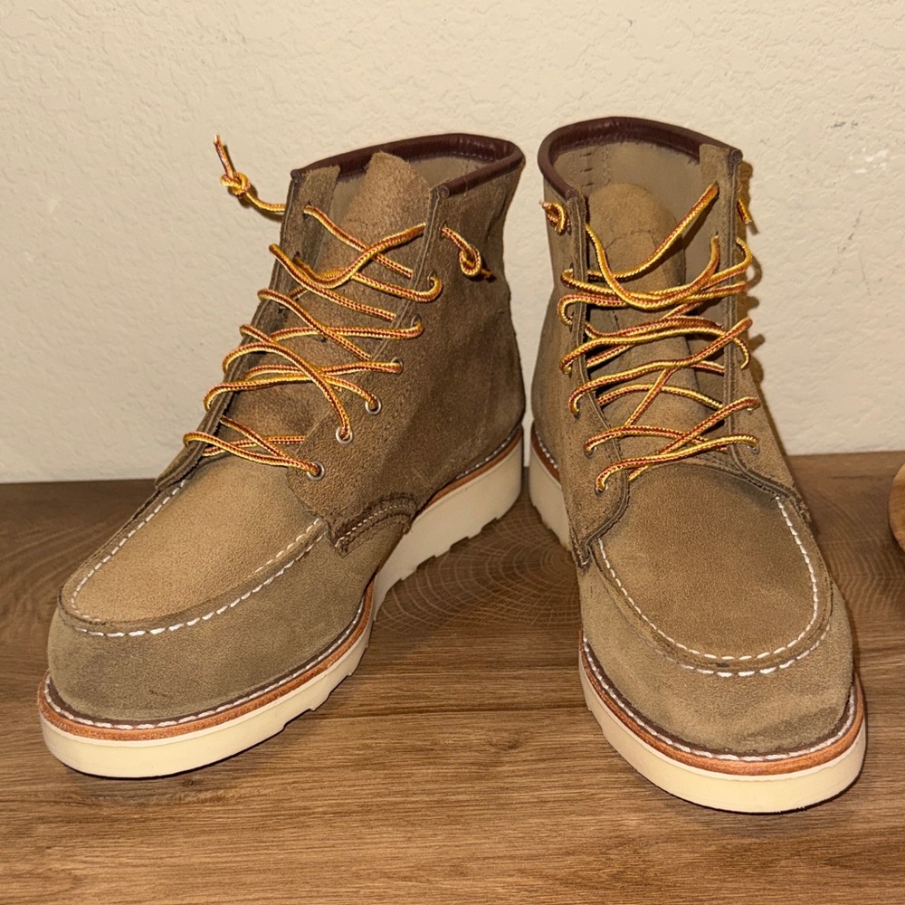 Redwing size 11 women Leather Boots
9.5 men’s - Picture 2 of 7